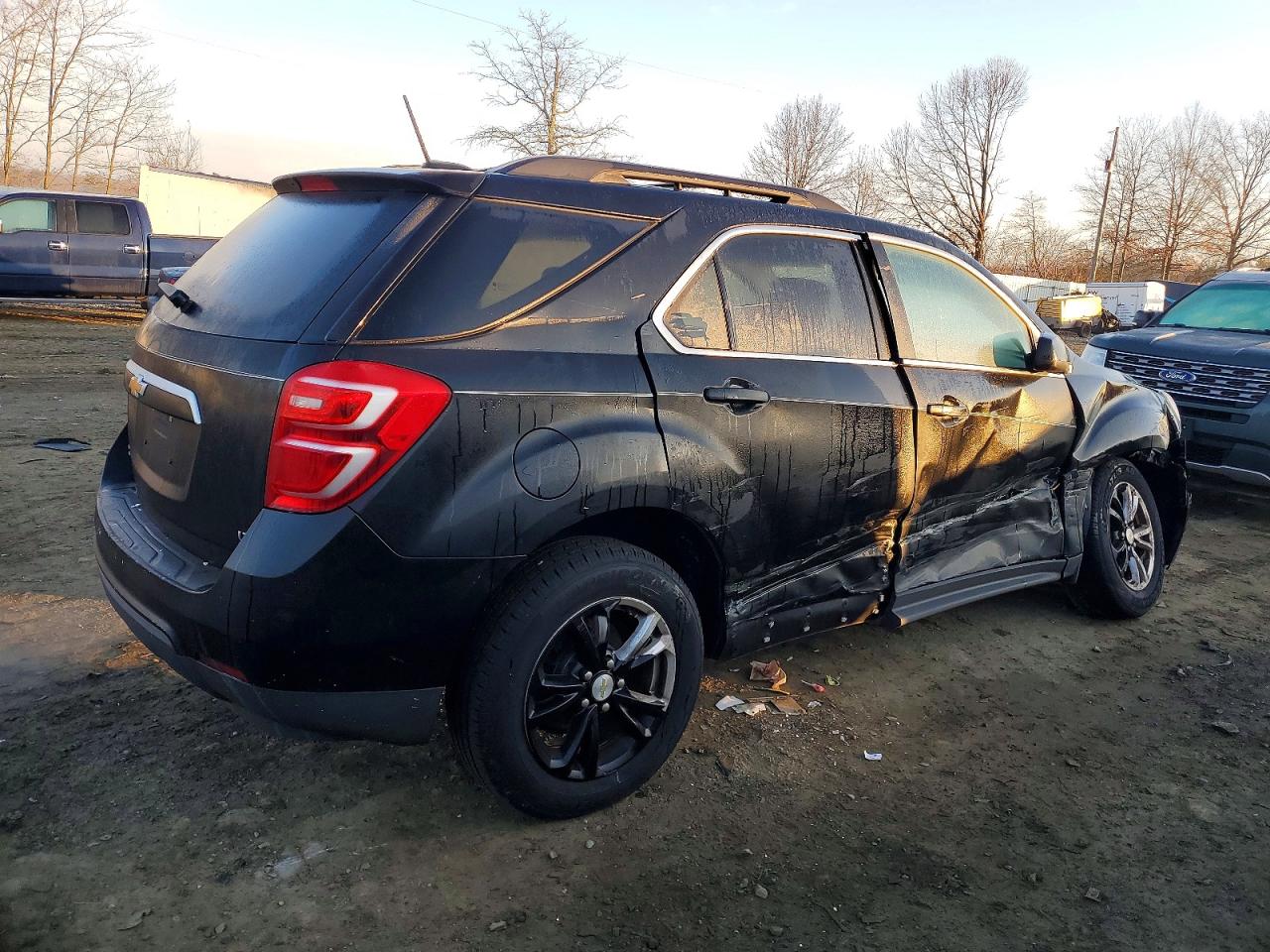 2017 CHEVROLET EQUINOX LT photo 3