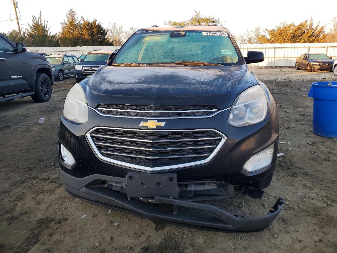 2017 CHEVROLET EQUINOX LT photo 5