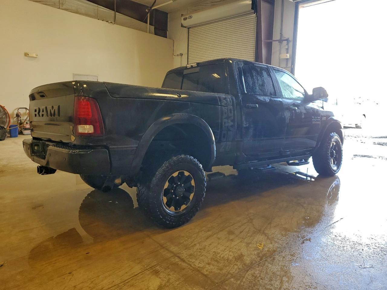 2018 RAM 2500 POWERWAGON photo 3