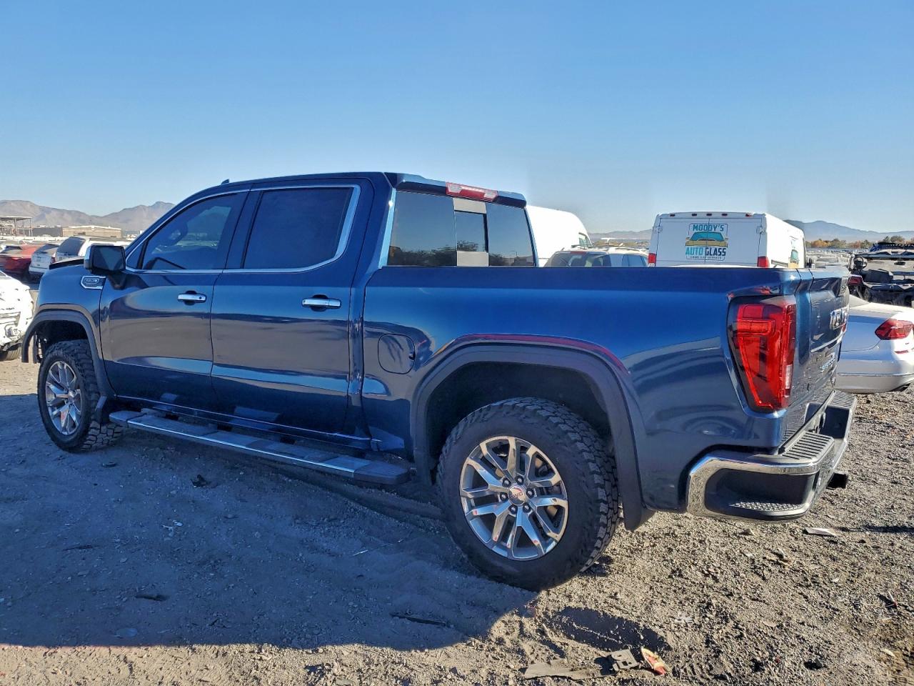 2019 GMC SIERRA C1500 SLT photo 2