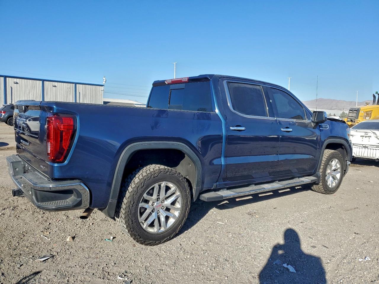 2019 GMC SIERRA C1500 SLT photo 3