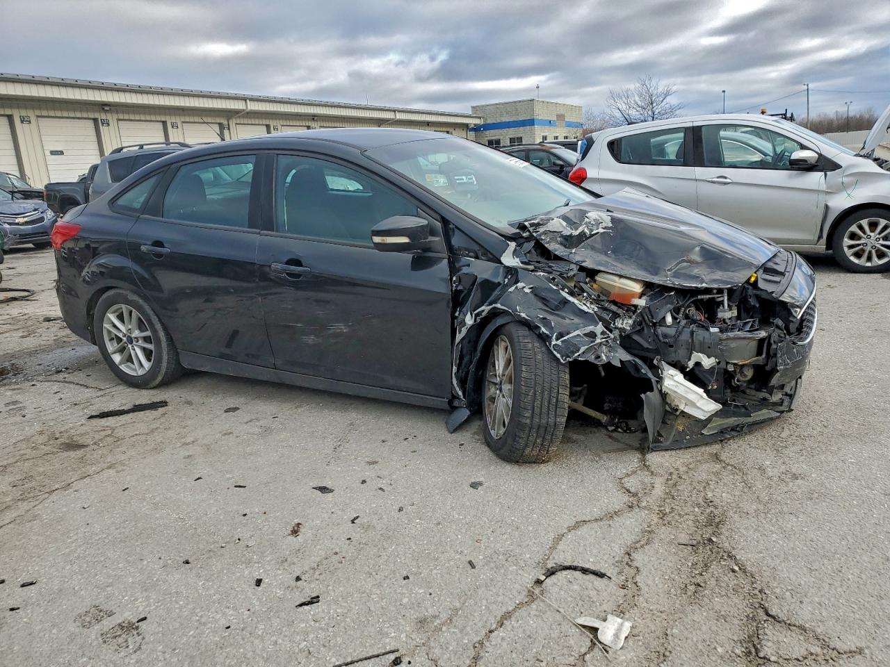 2015 FORD FOCUS SE photo 4