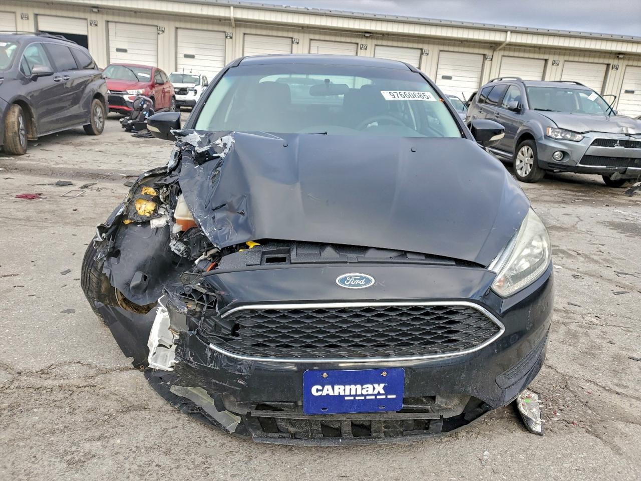 2015 FORD FOCUS SE photo 5