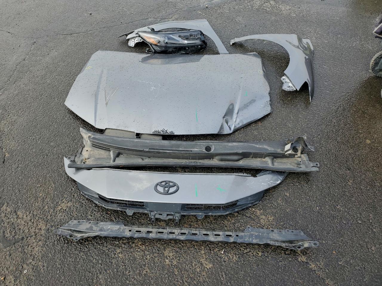 2025 TOYOTA CAMRY XSE photo 12