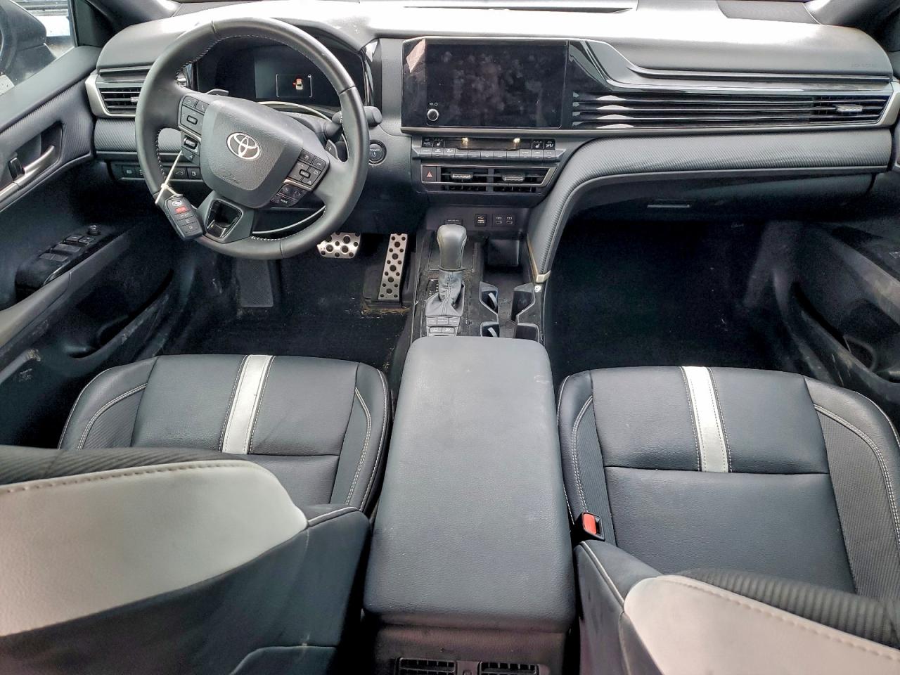 2025 TOYOTA CAMRY XSE photo 8