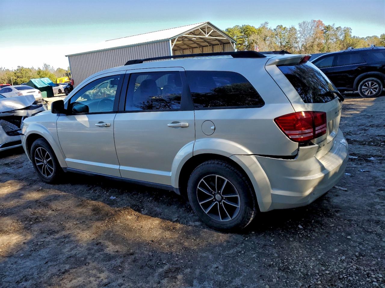 2017 DODGE JOURNEY SE photo 2