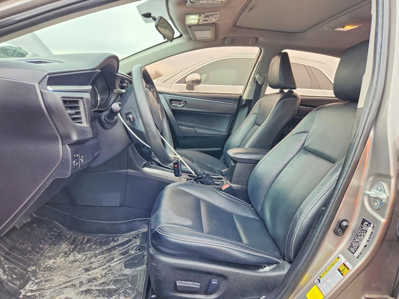 2016 TOYOTA COROLLA LE PREMIUM photo 19
