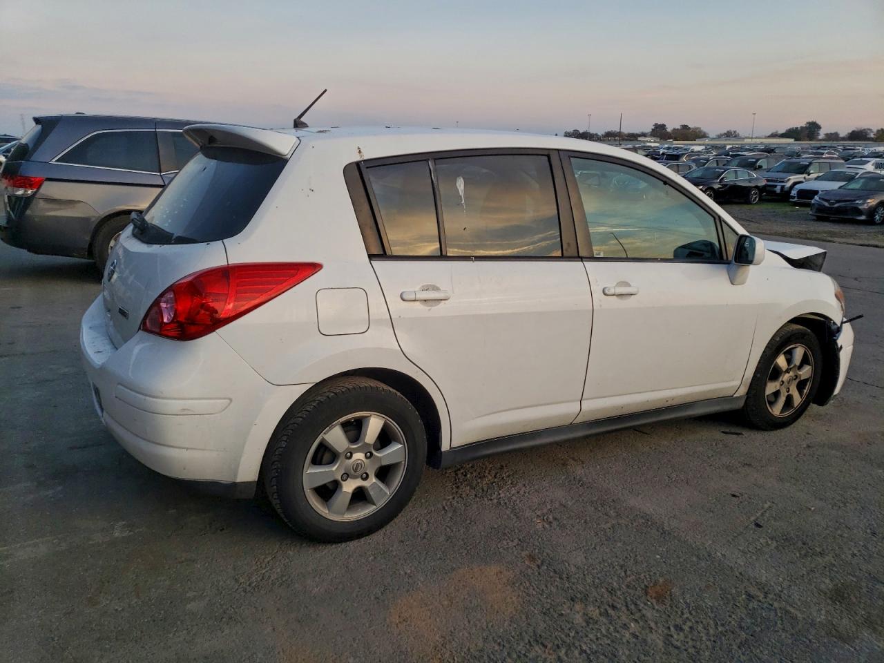 2012 NISSAN VERSA S photo 7