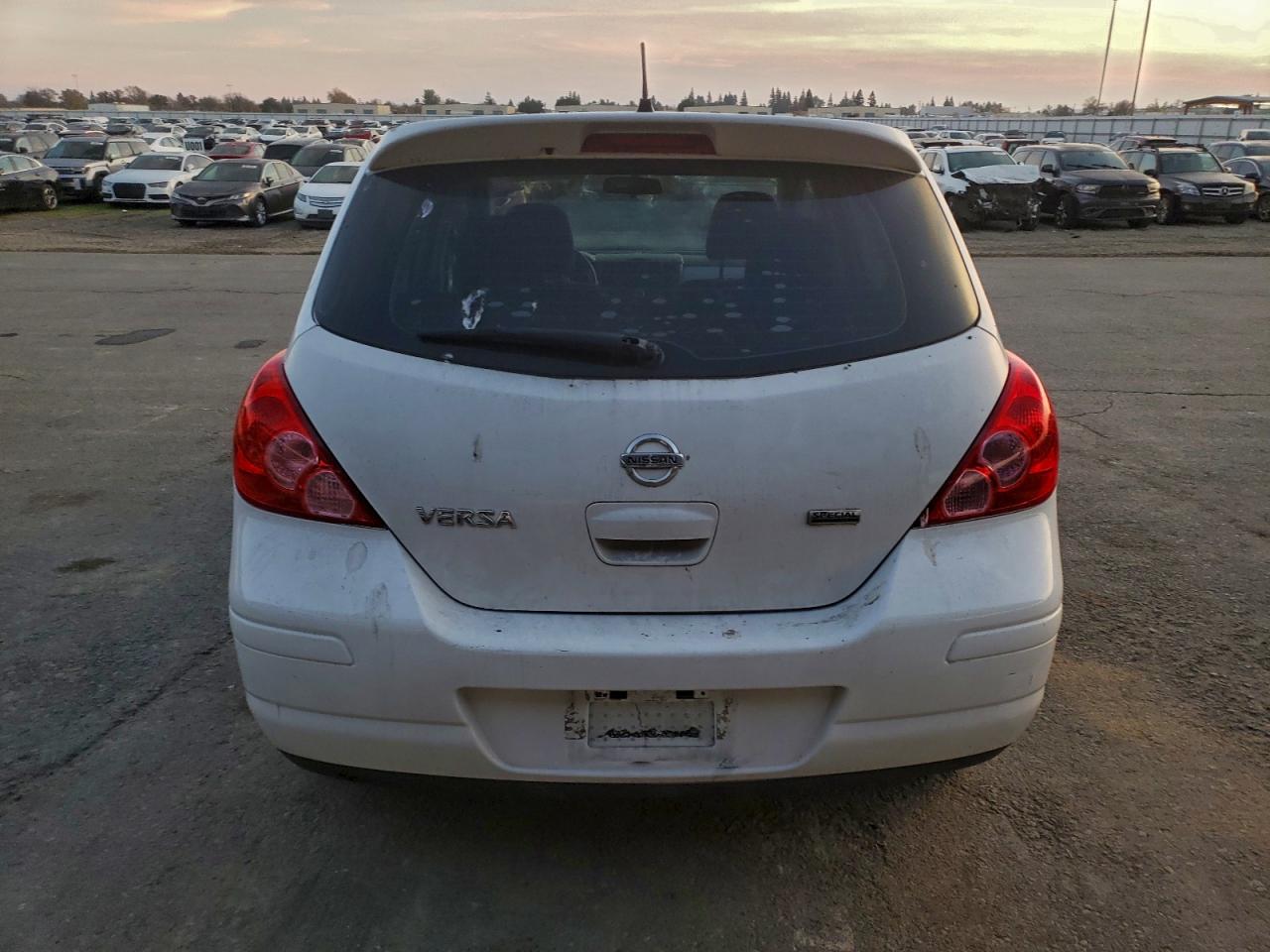2012 NISSAN VERSA S photo 16