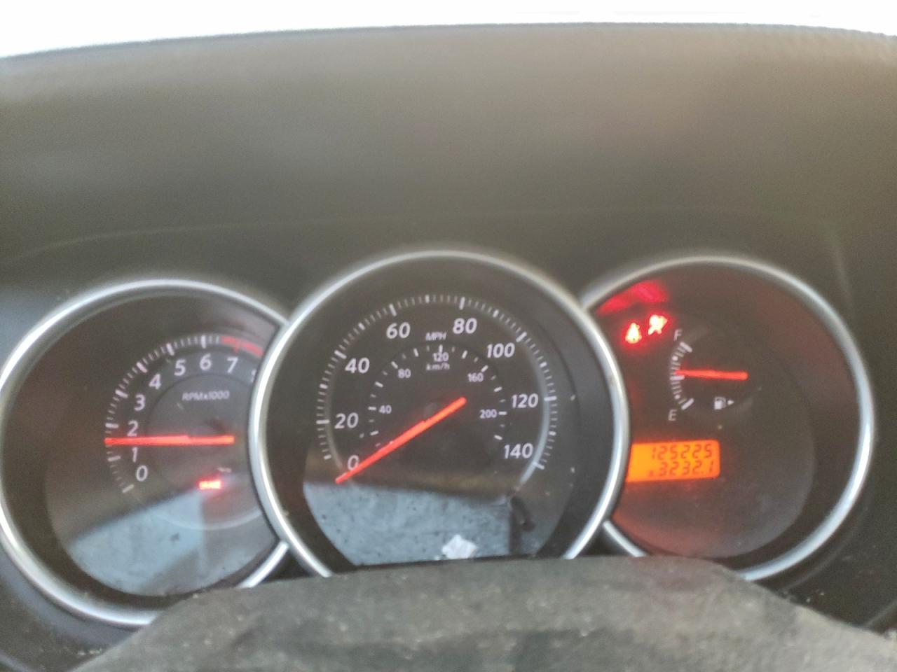 2012 NISSAN VERSA S photo 25