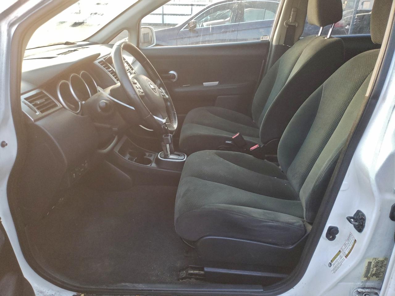 2012 NISSAN VERSA S photo 19
