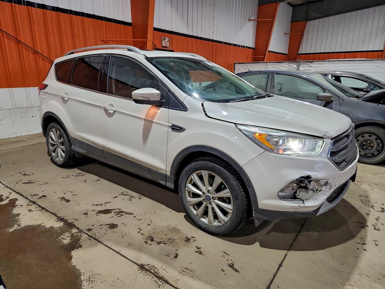 2017 FORD ESCAPE TITANIUM photo 4