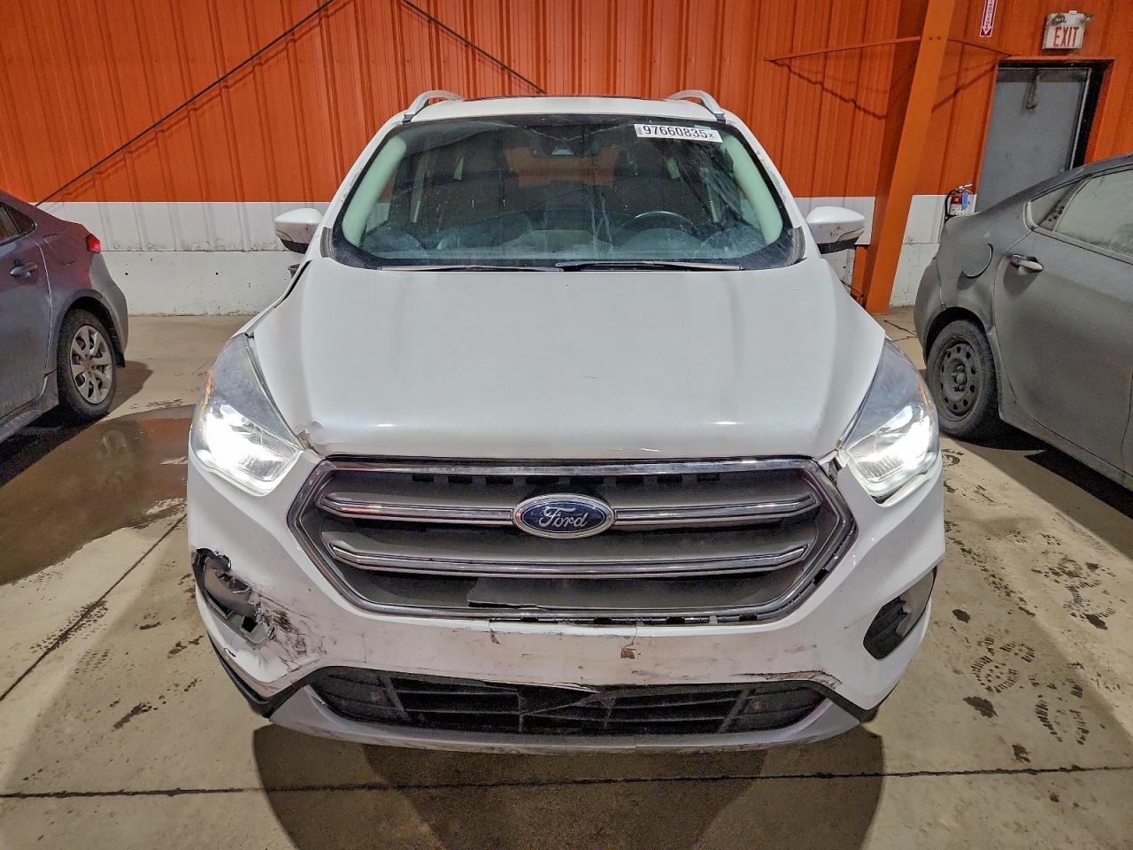 2017 FORD ESCAPE TITANIUM photo 5
