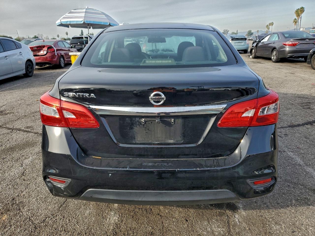 2016 NISSAN SENTRA S photo 6
