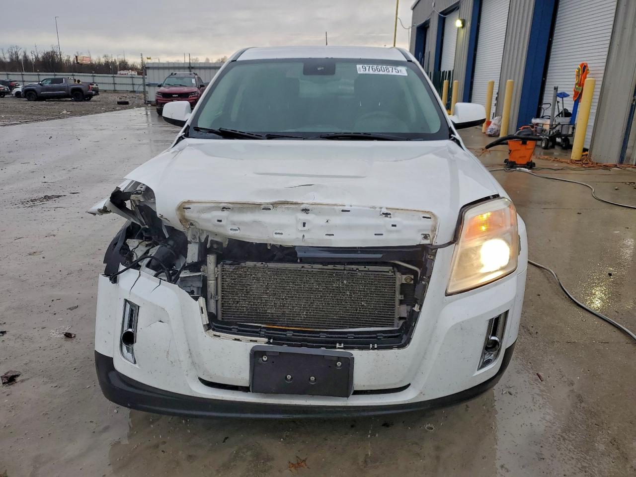2013 GMC TERRAIN SLE photo 5