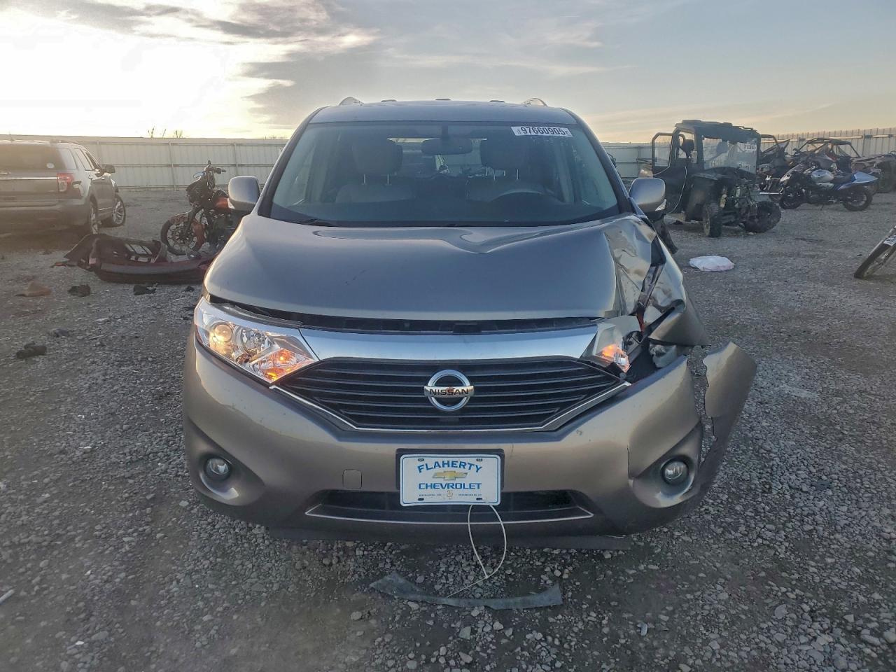 2012 NISSAN QUEST S photo 5