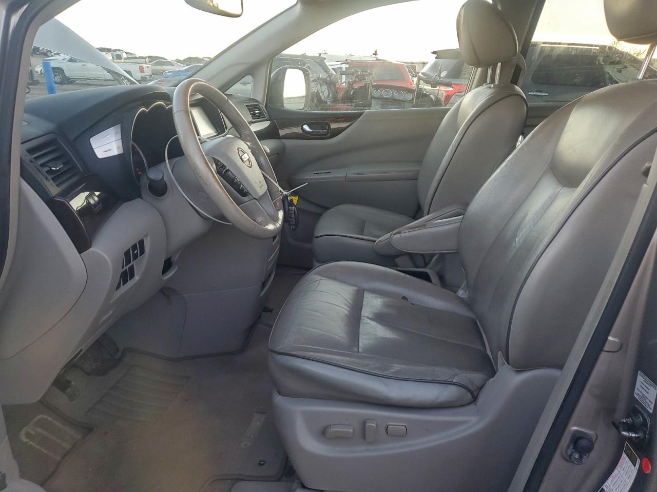 2012 NISSAN QUEST S photo 7