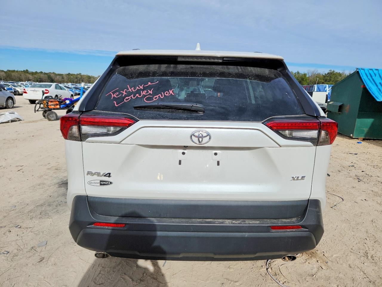 2024 TOYOTA RAV4 XLE PREMIUM photo 6