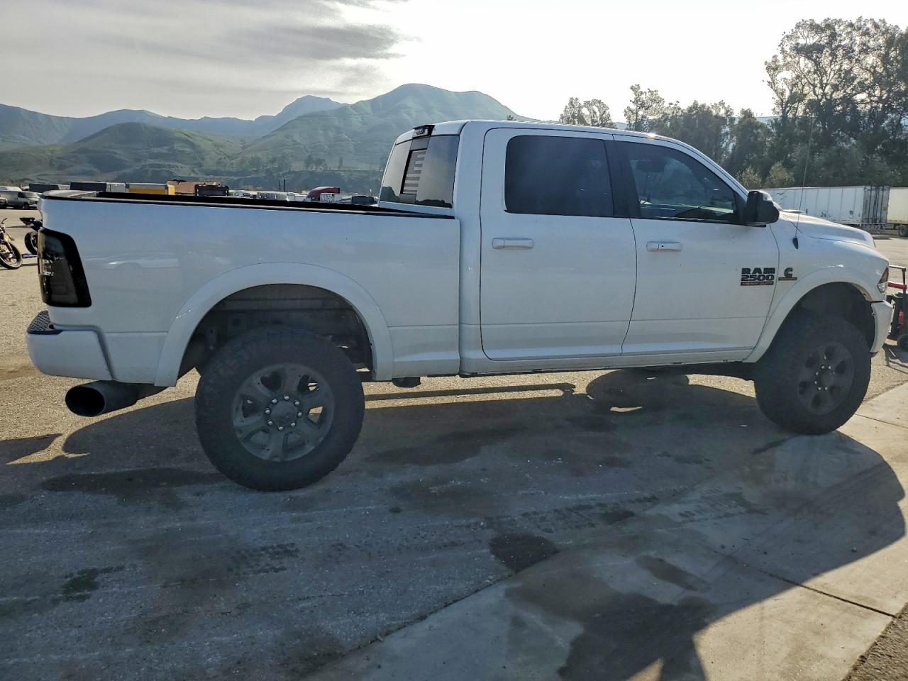 2018 RAM 2500 LARAMIE photo 3