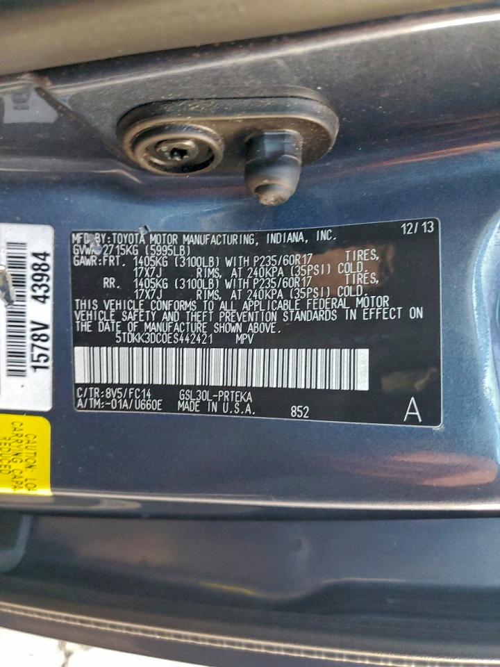 2014 TOYOTA SIENNA LE photo 13