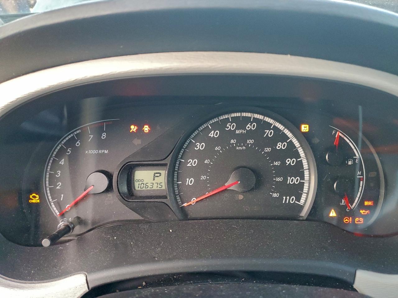 2014 TOYOTA SIENNA LE photo 9