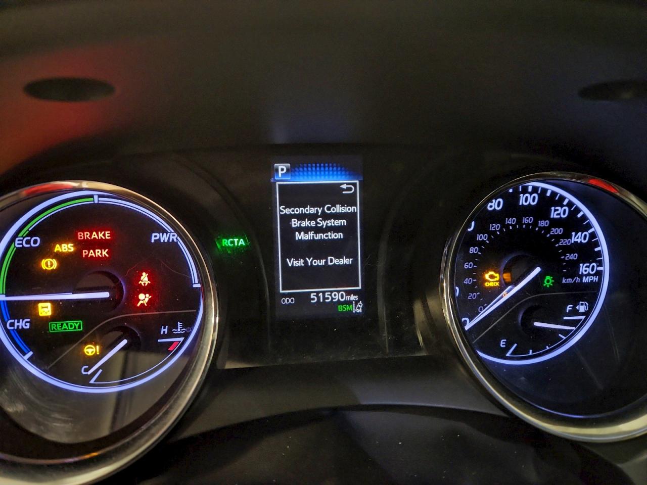 2019 TOYOTA CAMRY LE photo 25
