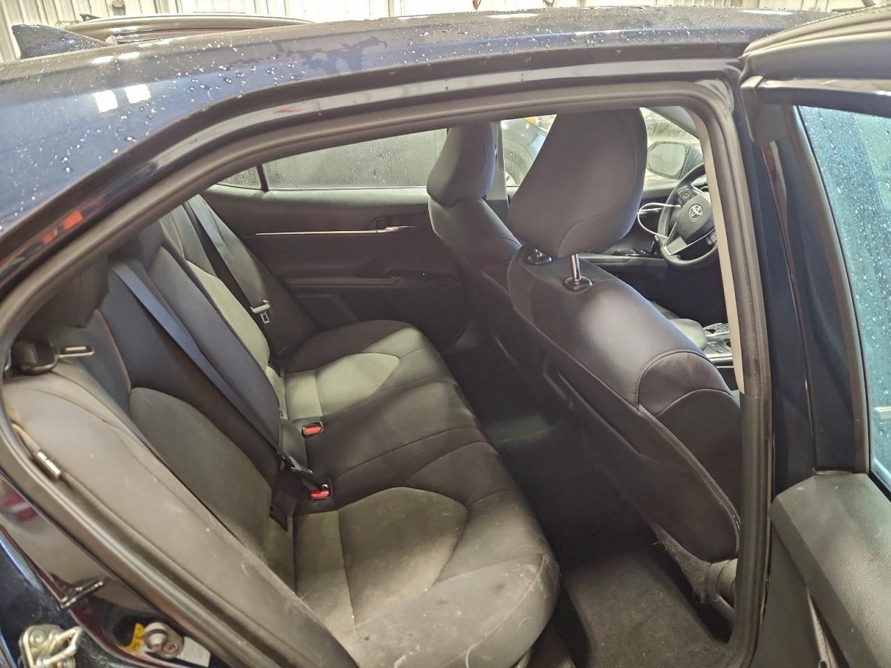 2019 TOYOTA CAMRY LE photo 28