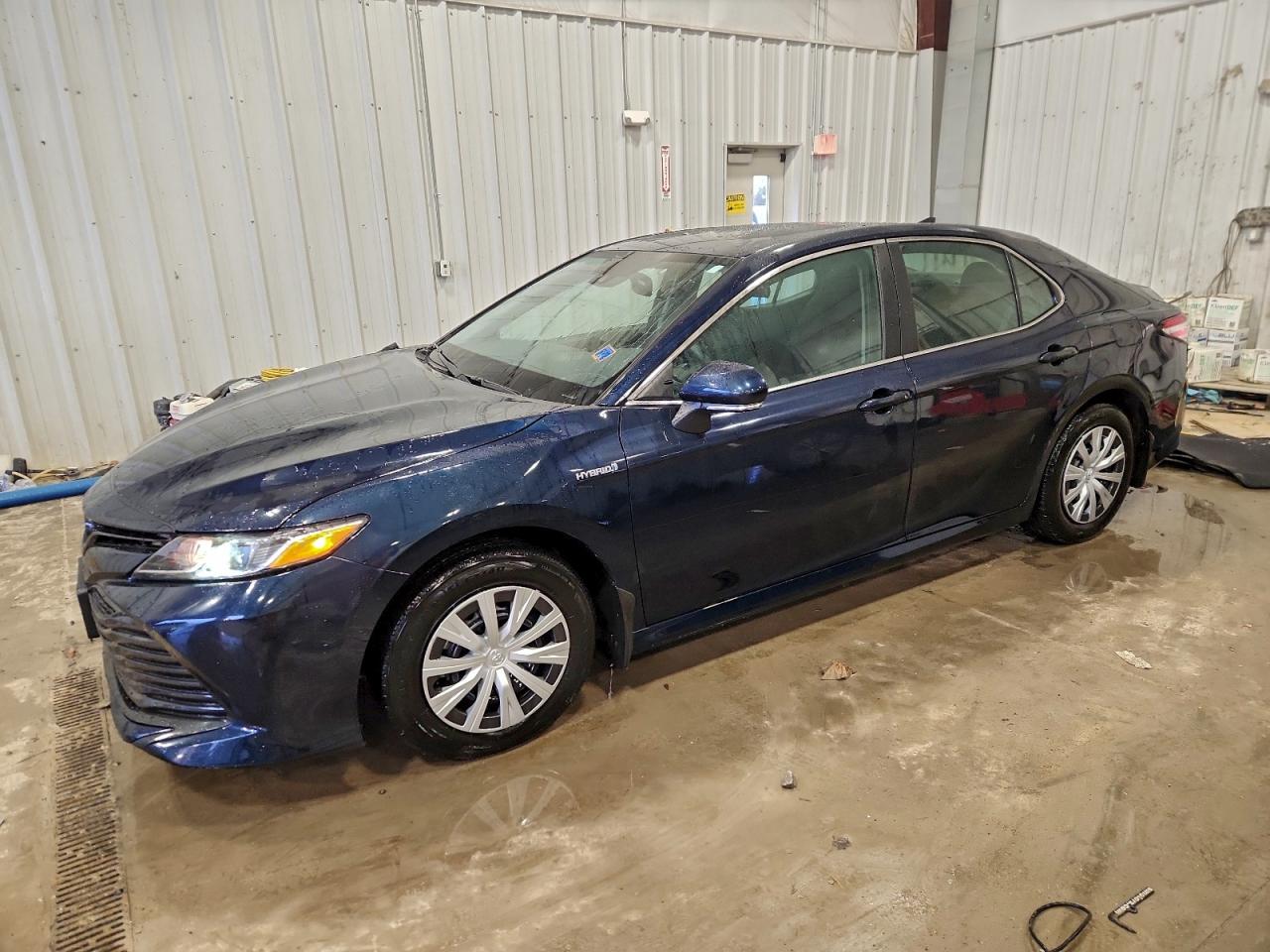 2019 TOYOTA CAMRY
