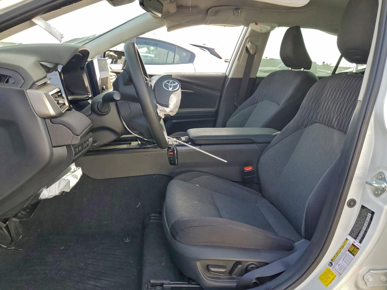2025 TOYOTA CAMRY XSE photo 13