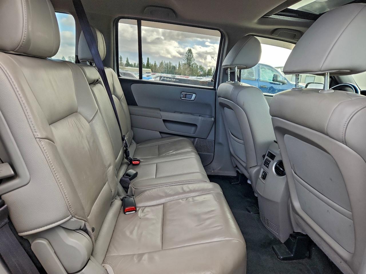 2012 HONDA PILOT EXL photo 10