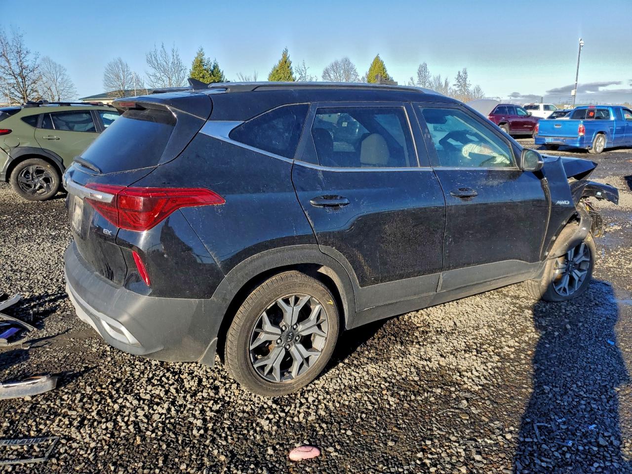 2021 KIA SELTOS EX photo 3