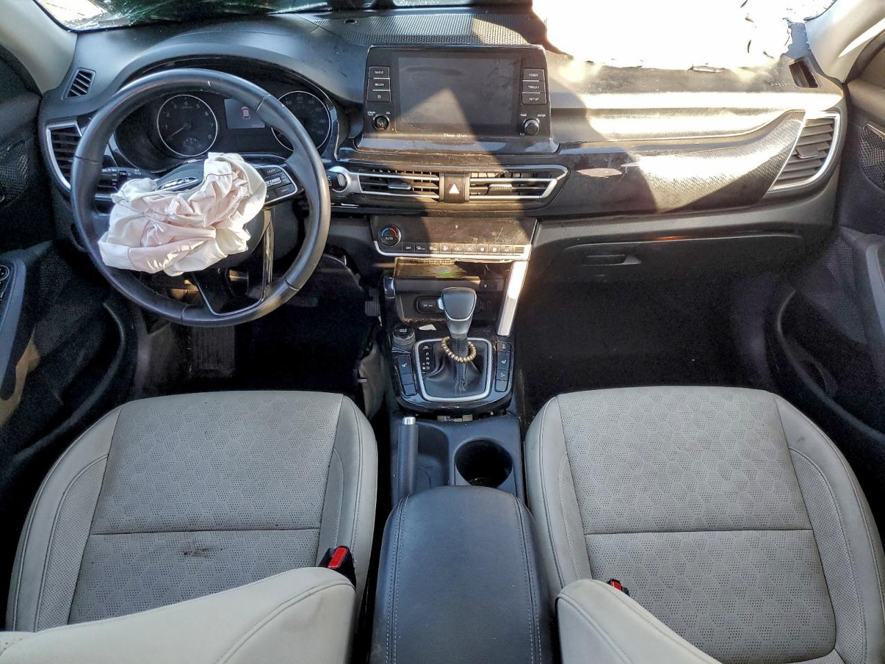 2021 KIA SELTOS EX photo 8