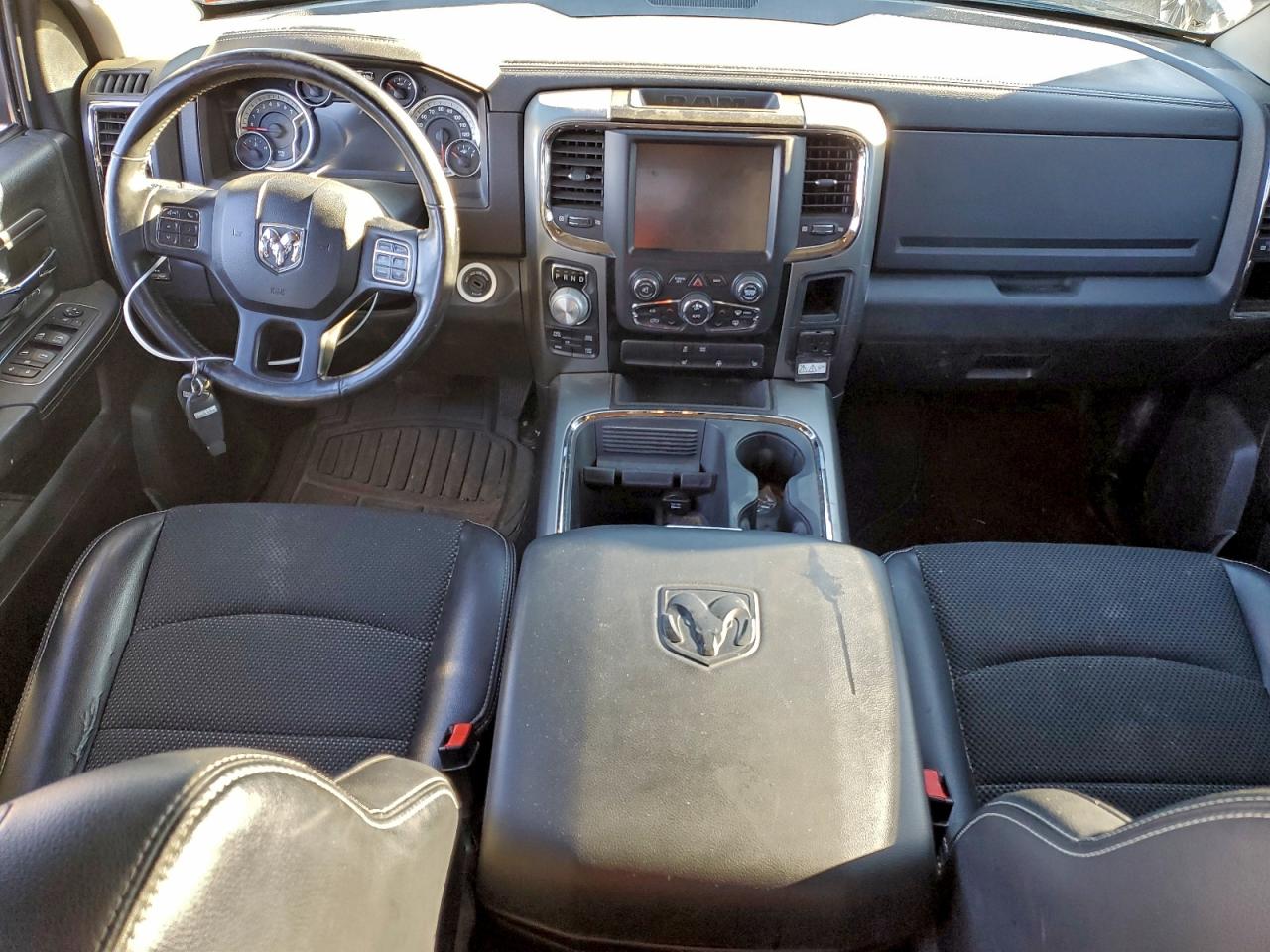 2016 RAM 1500 SPORT photo 8