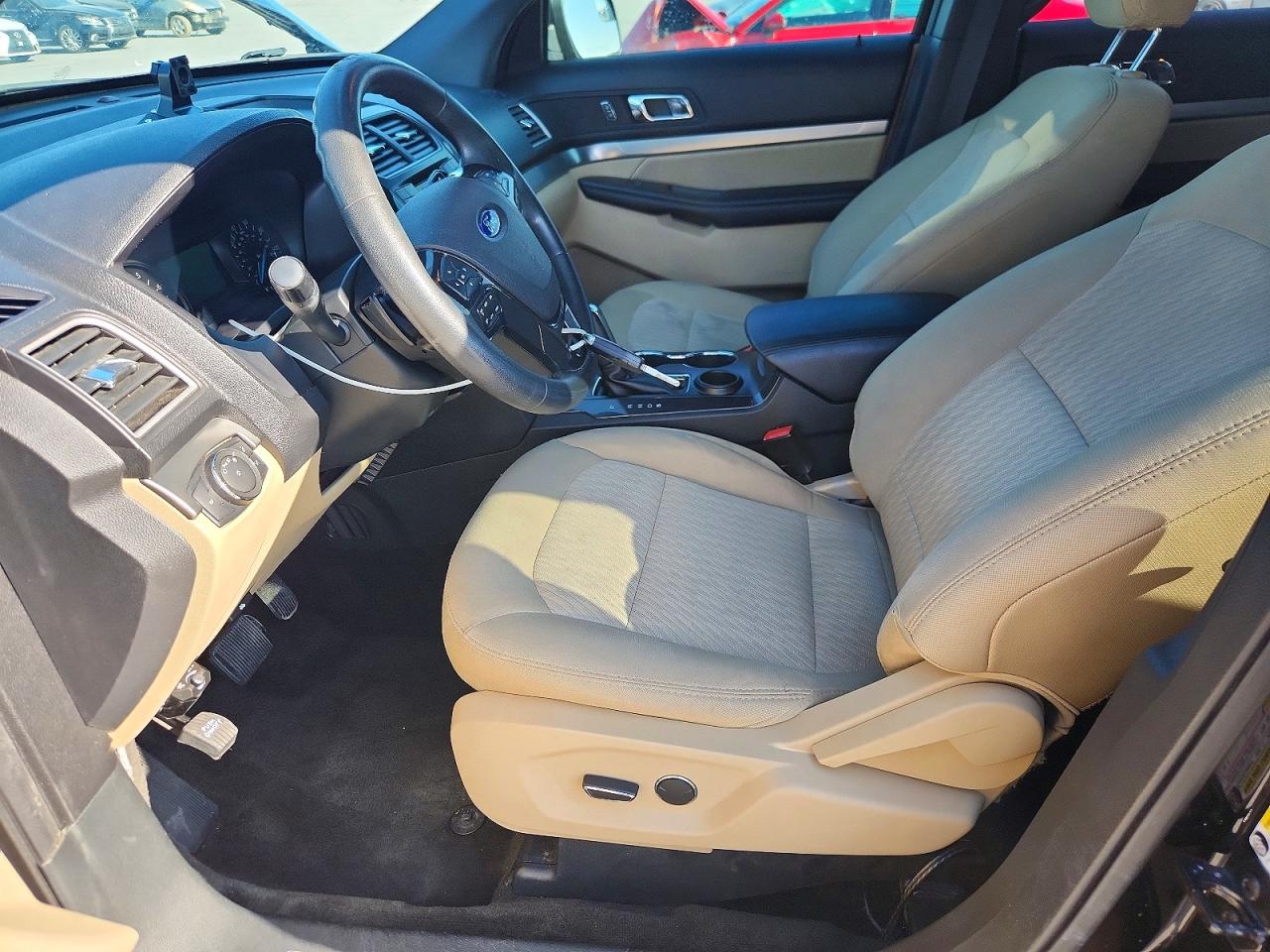 2017 FORD EXPLORER photo 19