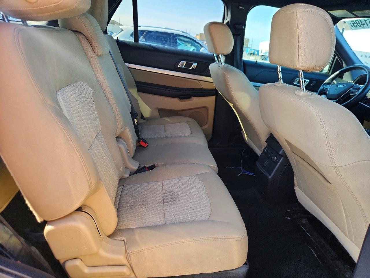 2017 FORD EXPLORER photo 31