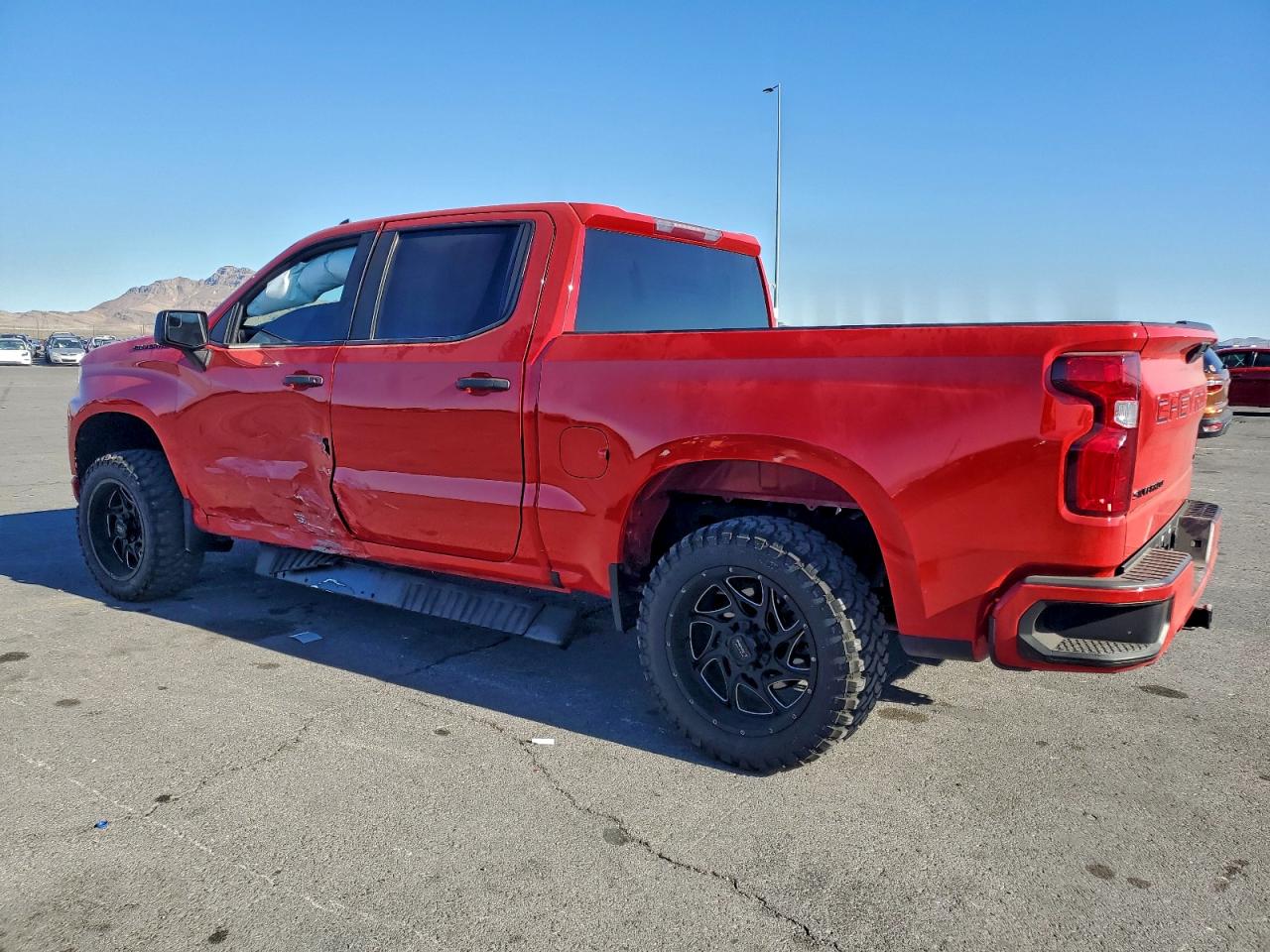 2020 CHEVROLET SILVERADO C1500 CUSTOM photo 2
