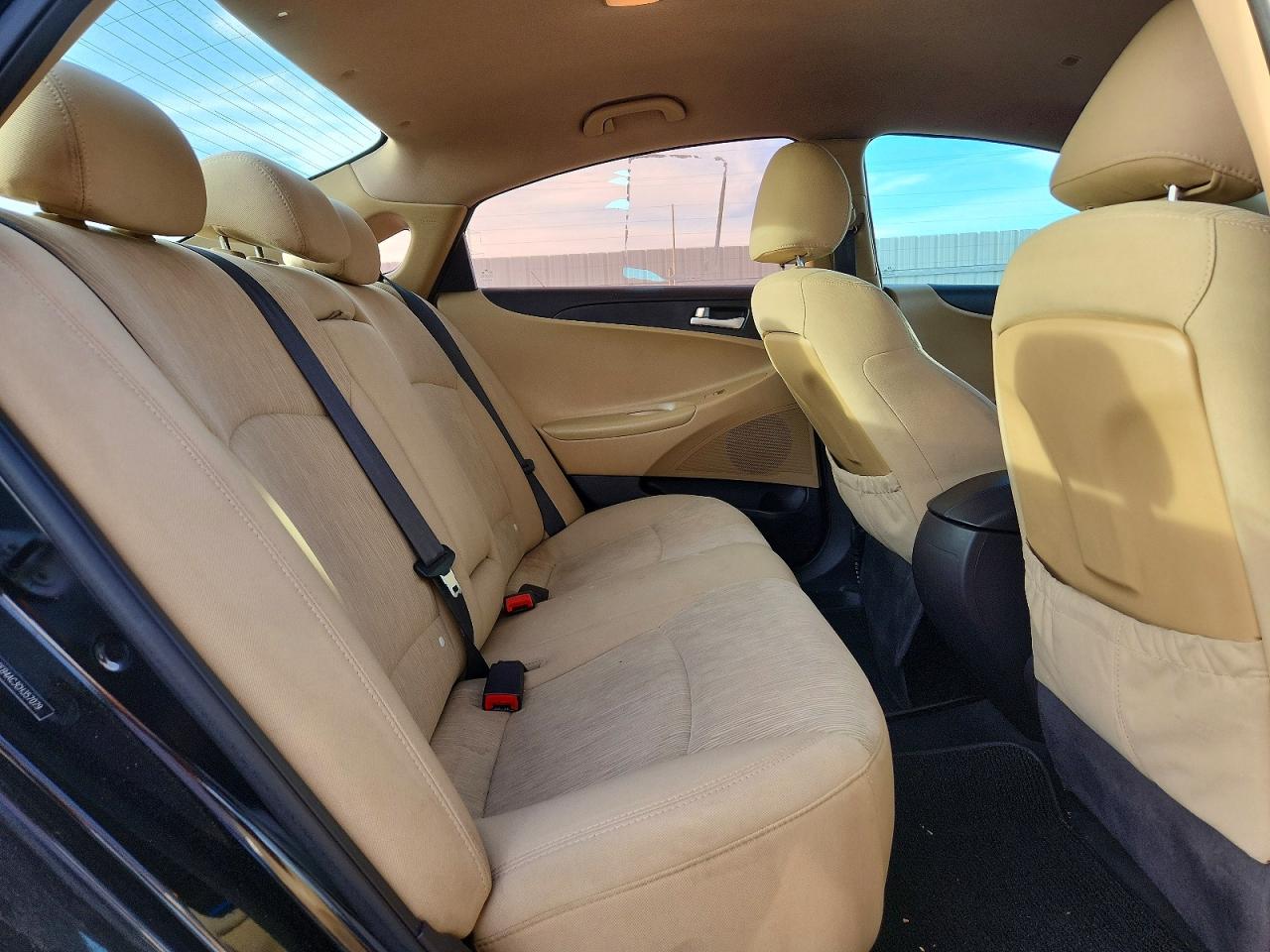2012 HYUNDAI SONATA GLS photo 10