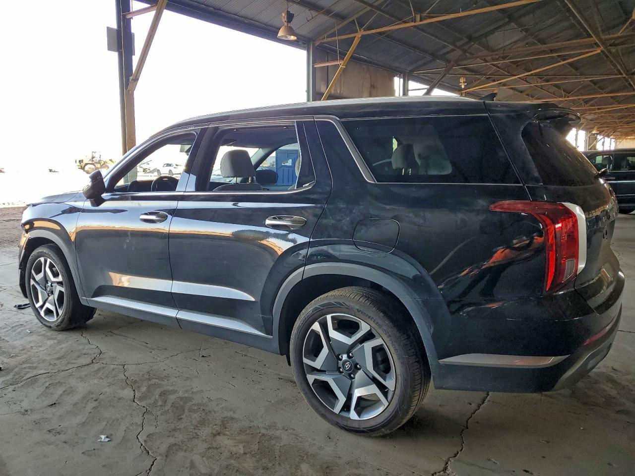 2024 HYUNDAI PALISADE SEL PREMIUM photo 2