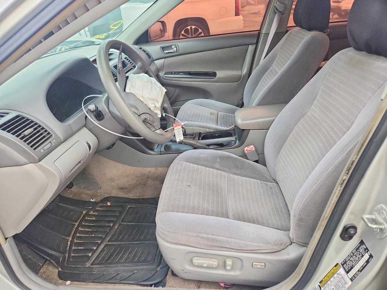 2006 TOYOTA CAMRY LE photo 7
