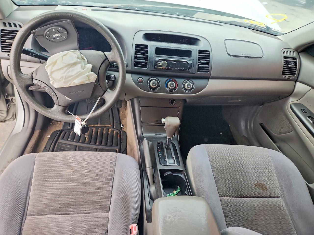 2006 TOYOTA CAMRY LE photo 8