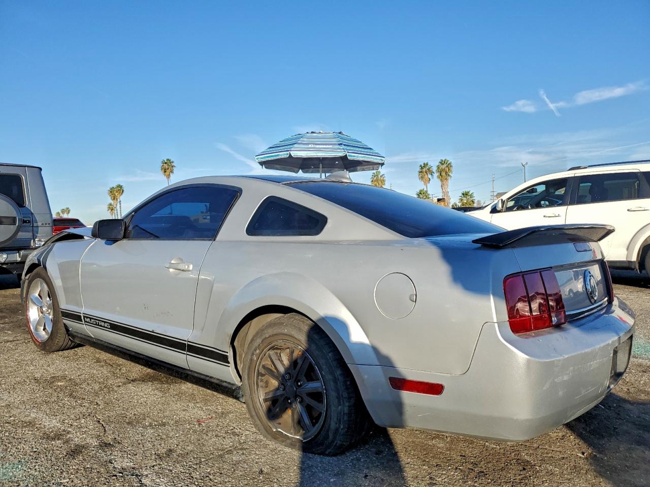 2006 FORD MUSTANG photo 2