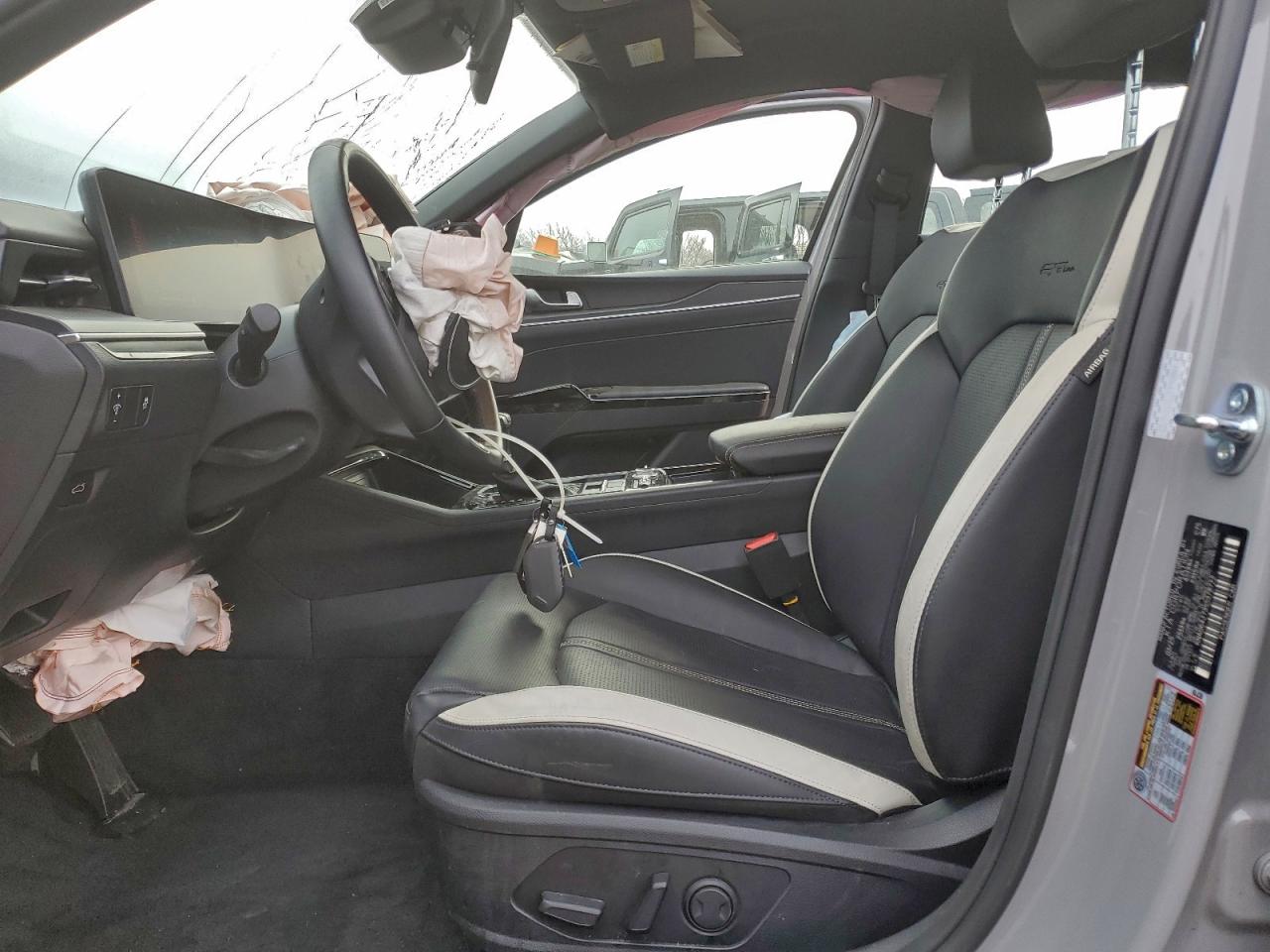 2025 KIA K5 GT LINE photo 7