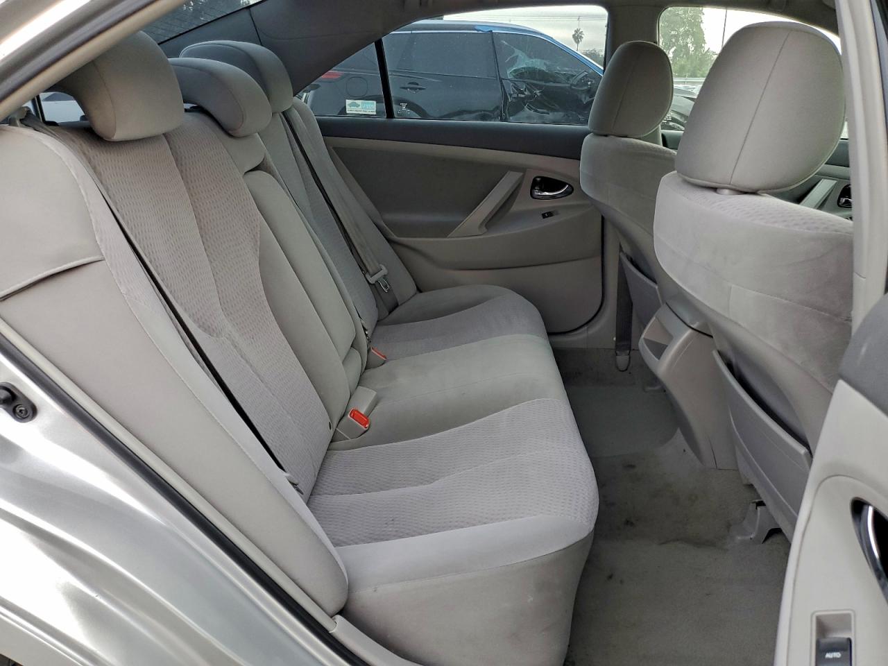 2011 TOYOTA CAMRY BASE photo 10
