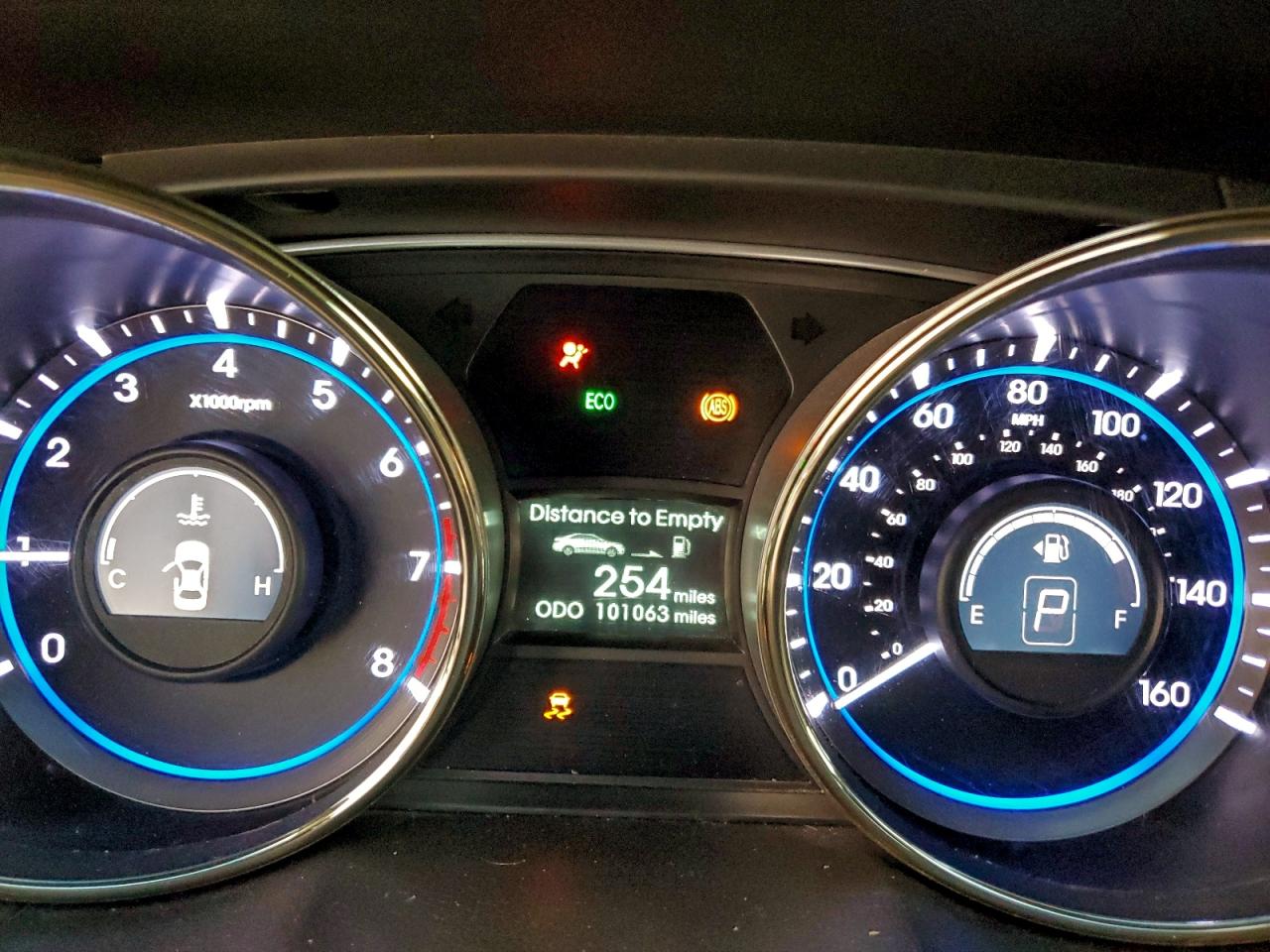 2012 HYUNDAI SONATA SE photo 9