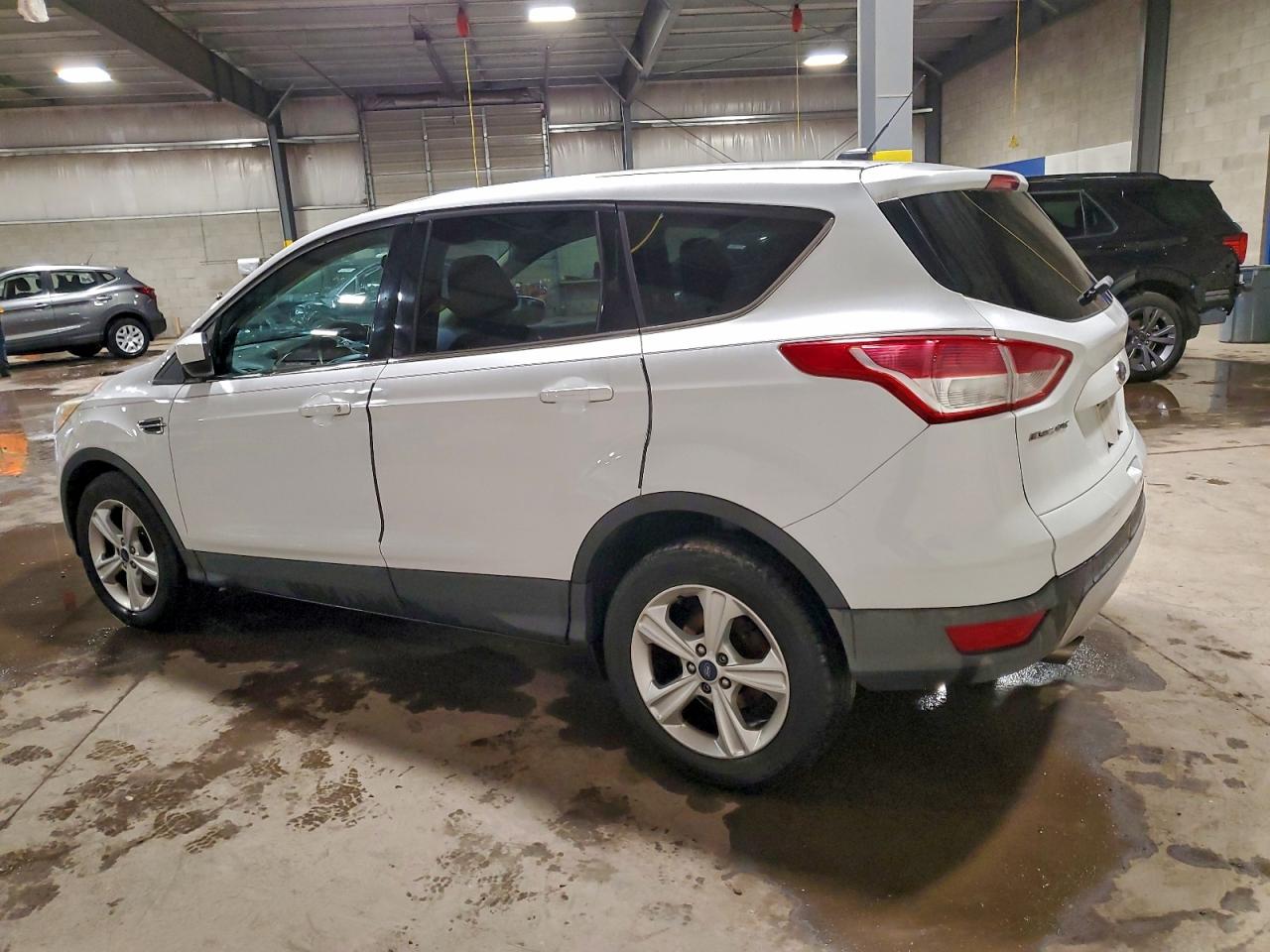 2014 FORD ESCAPE SE photo 2