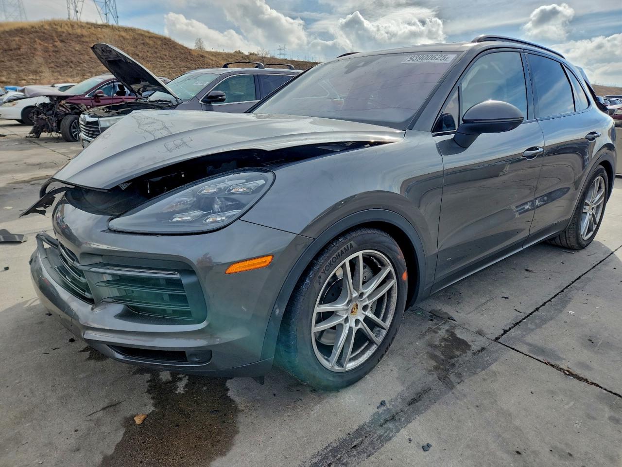 2019 PORSCHE CAYENNE