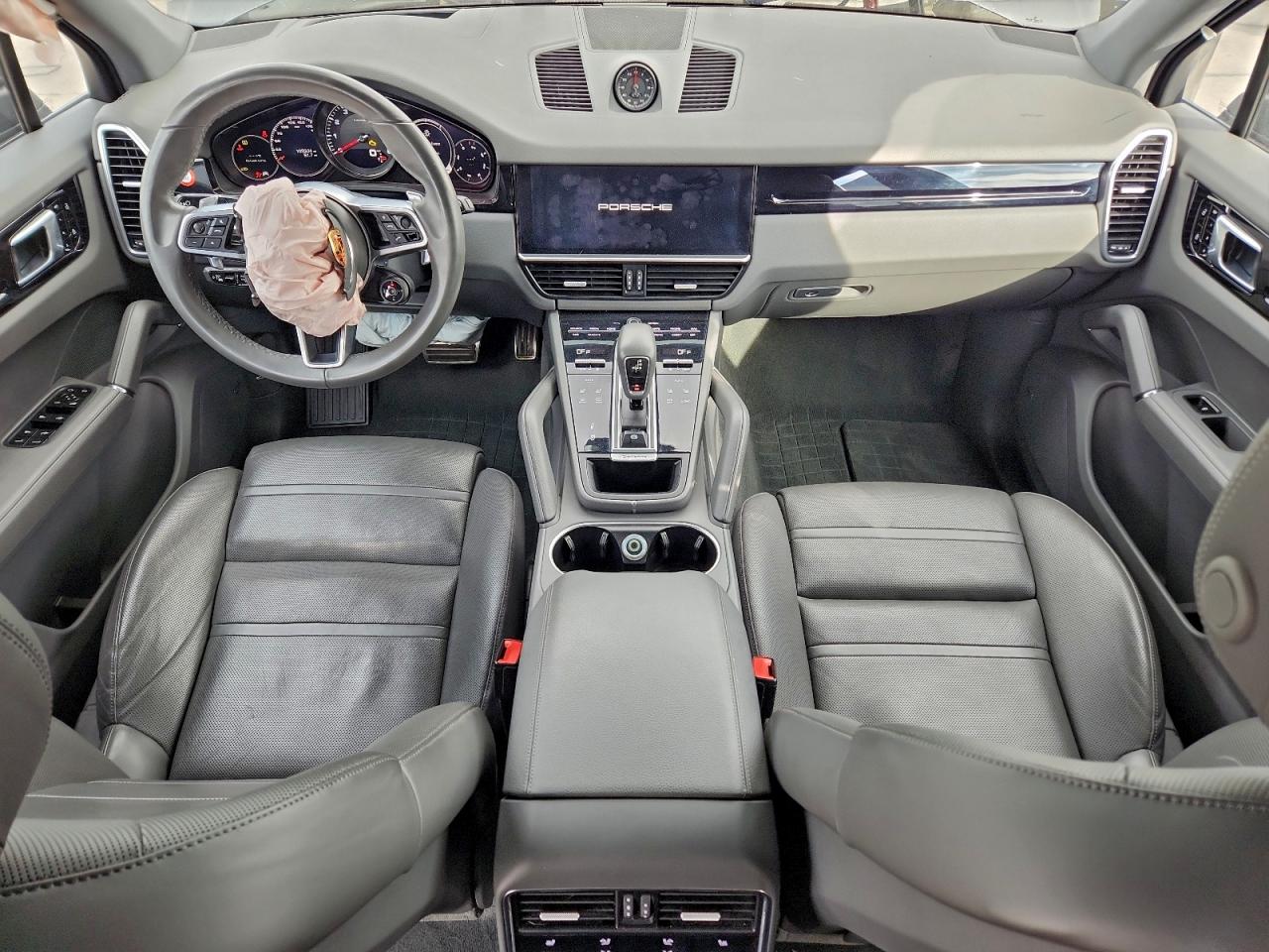 2019 PORSCHE CAYENNE S photo 15