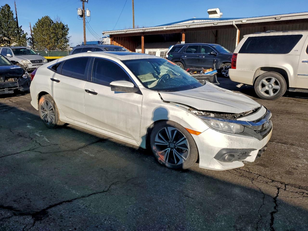 2017 HONDA CIVIC EXL photo 4