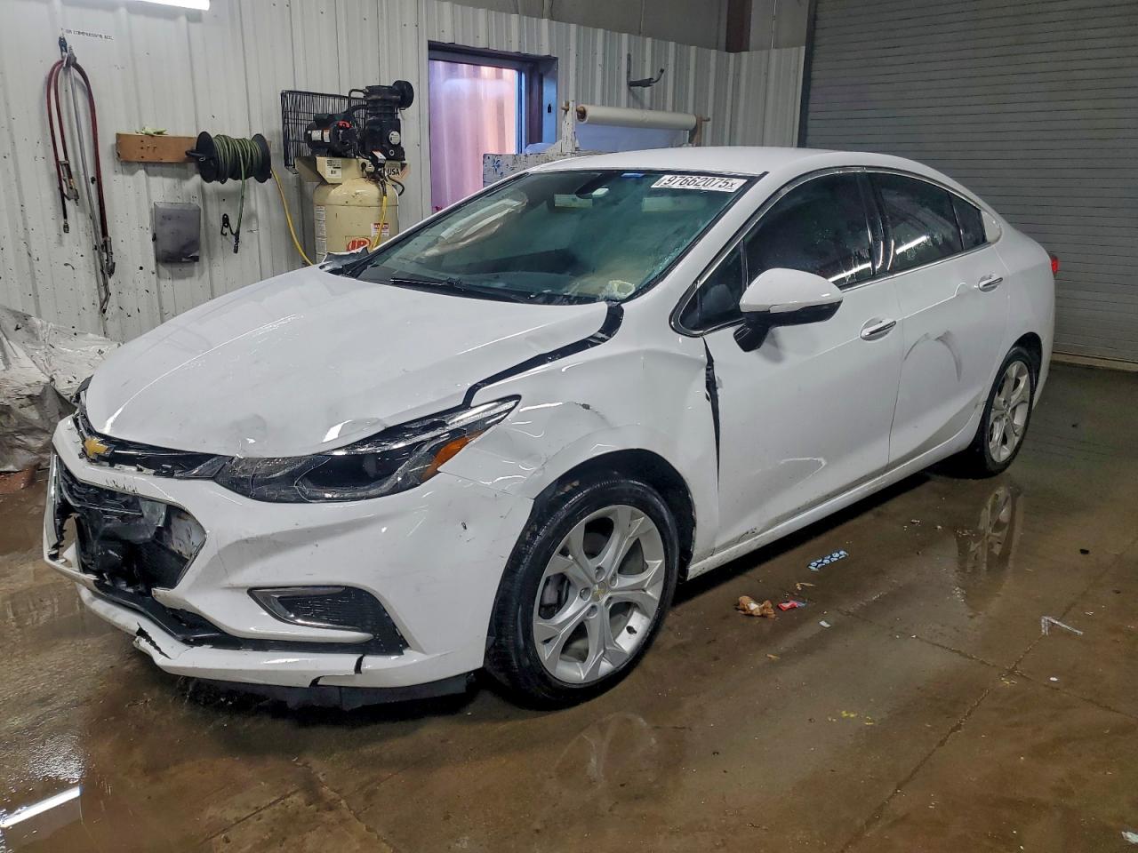 2016 CHEVROLET CRUZE