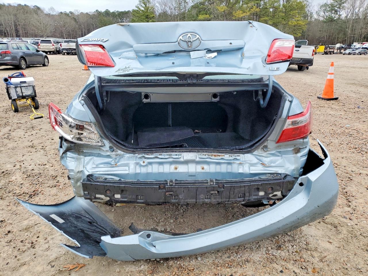 2009 TOYOTA CAMRY BASE photo 6